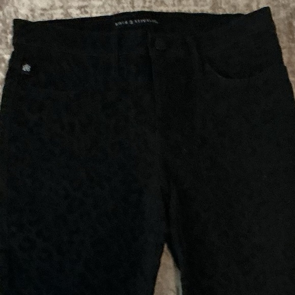 Rock & Republic leopard print jeans - Picture 4 of 5
